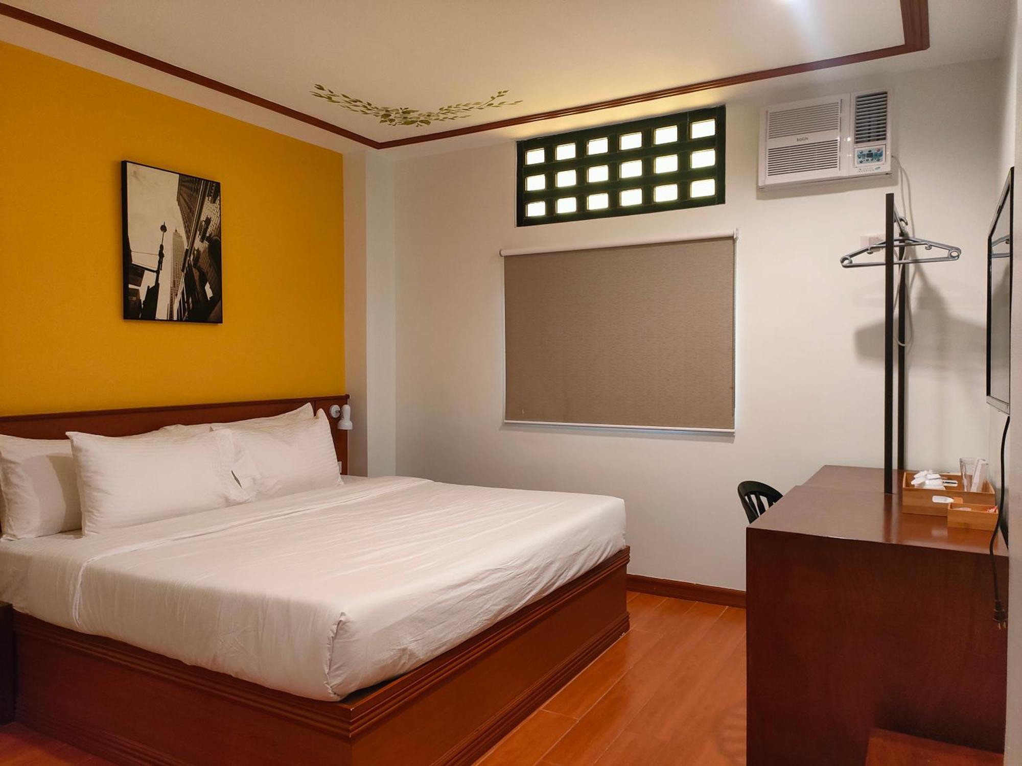 Lavie Hotel Vigan Exterior photo