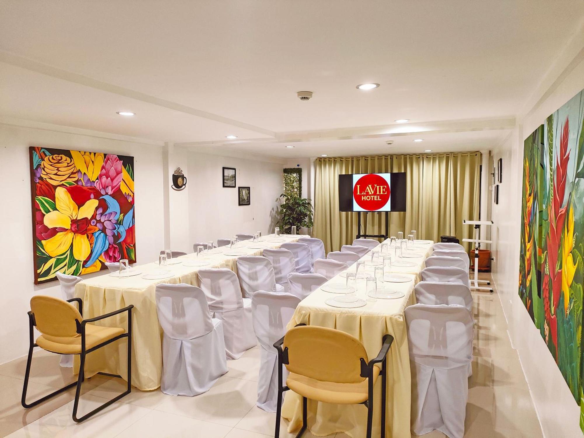 Lavie Hotel Vigan Exterior photo