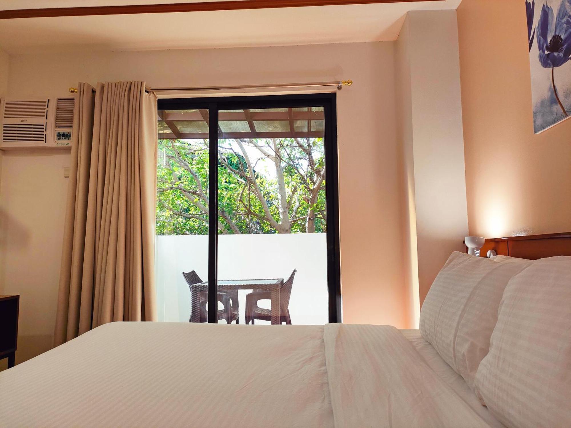 Lavie Hotel Vigan Exterior photo